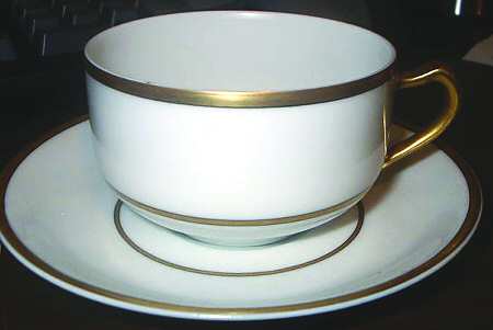 H1197 Flat Cup & Saucer Set