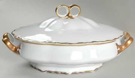 Empress Oval Covered Vegetable
