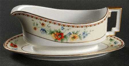 10797 Gravy Boat with Attached Underplate