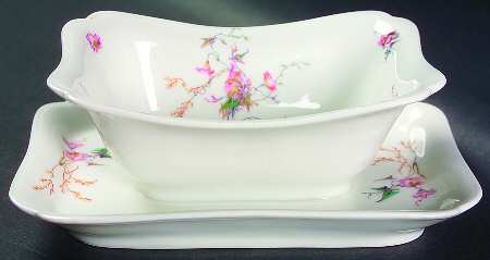 H1251 Gravy Boat with Attached Underplate