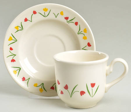 Tulips Flat Cup & Saucer Set