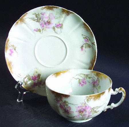 Schleiger 54T Oversized Cup & Saucer Set