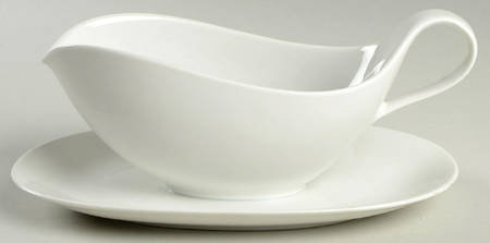 Anmut White Gravy Boat with Attached Underplate