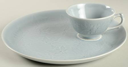 Woodsong Gray Snack Plate & Reg Fl Cup by Harker