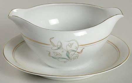 Beau Monde Gravy Boat with Attached Underplate