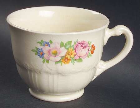 CO574 Footed Cup