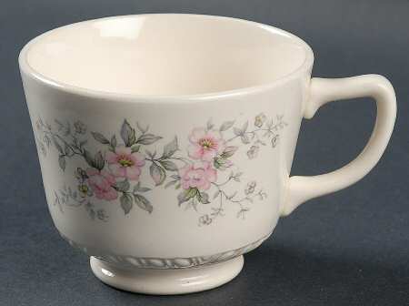 W442 Footed Cup
