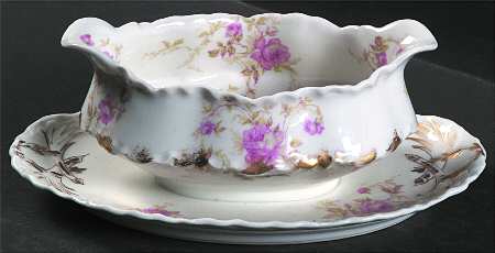Schleiger 666a Gravy Boat with Attached Underplate