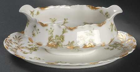 Schleiger 670D Gravy Boat with Attached Underplate