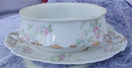 Schleiger 681a Gravy Boat w/Attached Underplate No Lid