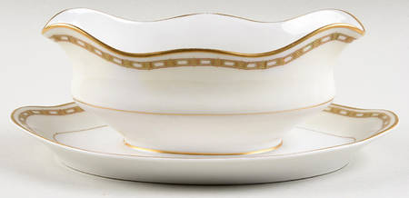 Patricia Gravy Boat with Attached Underplate