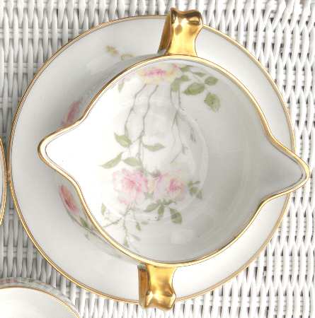 Schleiger 1151M Gravy Boat with Attached Underplate