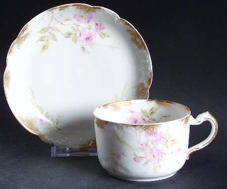 Schleiger 1177 Flat Cup & Saucer Set