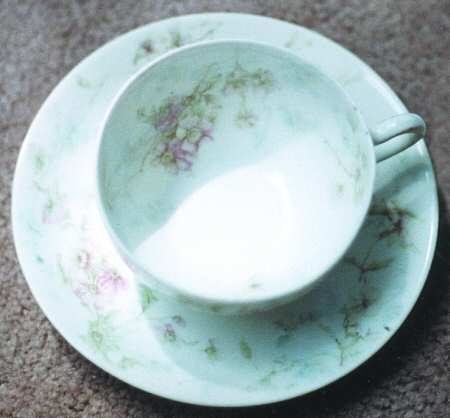 H1452 Flat Cup & Saucer Set