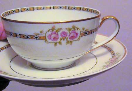 H776 Flat Cup & Saucer Set