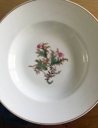Moss Rose (Gold Trim, No Verge) Large Rim Soup Bowl