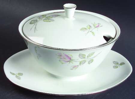 Maytime Gravy Boat w/Attached Underplate & Lid
