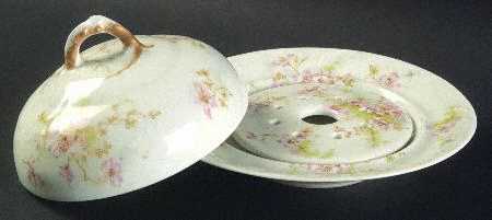 Schleiger 146-1 Round Covered Butter with Strainer