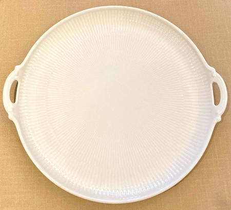 HC703 Handled Cake Plate
