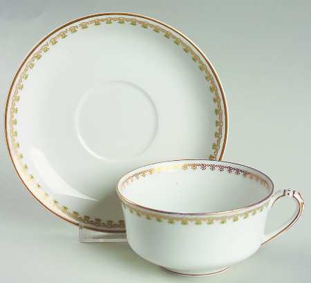 H1642 Flat Cup & Saucer Set
