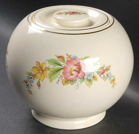 Spring Wreath Large Covered Jar & Lid