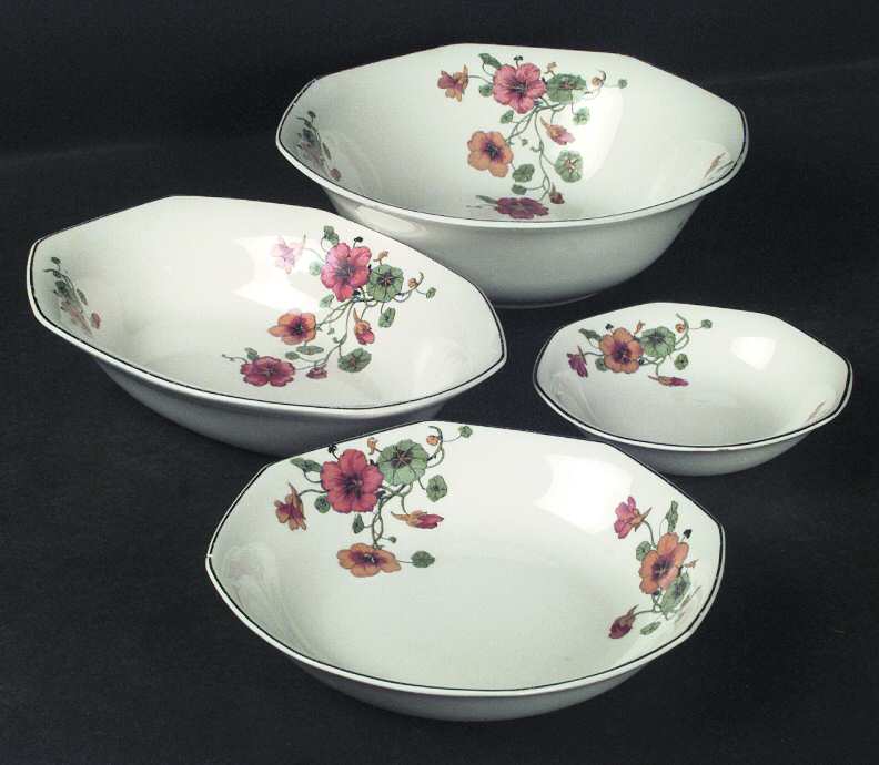 Y43 (Black Trim) 9" Oval Vegetable Bowl