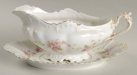 9216 Gravy Boat & Underplate by Habsburg