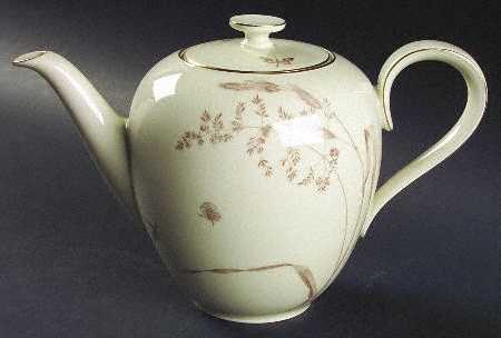 16806 Cream Coffee Pot & Lid by Heinrich - H&C