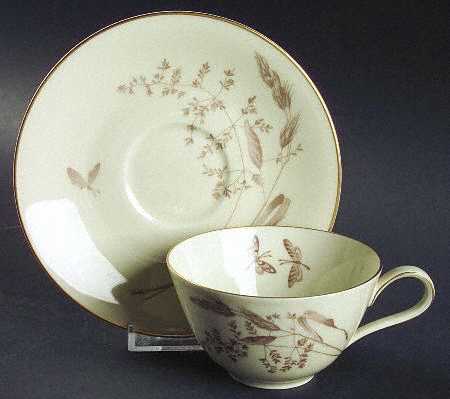 16806 Cream Flat Cup & Saucer Set by Heinrich - H&C