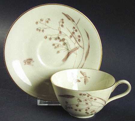 16806 Cream Flat Cup & Saucer Set by Heinrich - H&C
