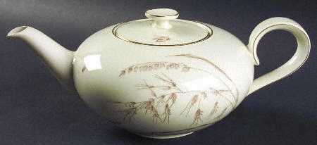 16806 Cream Teapot & Lid by Heinrich - H&C