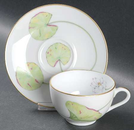 Nil (Gold Trim) Flat Cup & Saucer Set