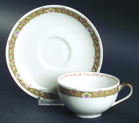 H1855 Flat Cup & Saucer Set