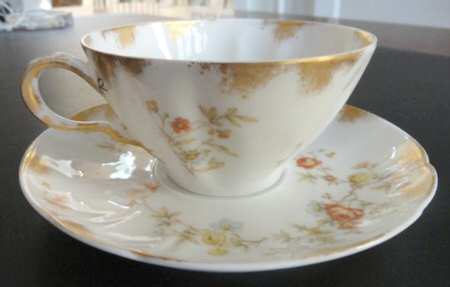 H1980 Flat Cup & Saucer Set