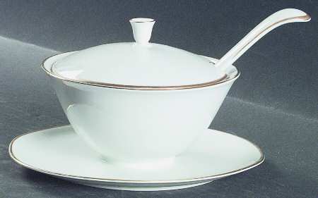 Heirloom Gold Gravy Boat w/Attached Underplate & Lid