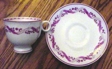 Holmsford Footed Cup & Saucer Set