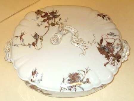 Schleiger 1152-14 Round Covered Vegetable