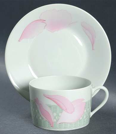 Les Pivoines Green (Celadon) Flat Cup & Saucer Set
