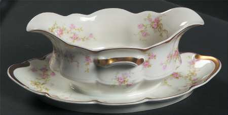 Schleiger 161-4 Gravy Boat with Attached Underplate