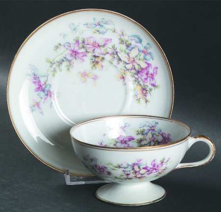 H2599 Footed Cup & Saucer Set