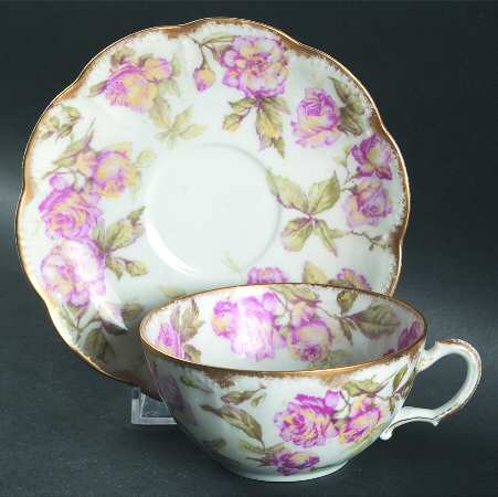 H2617 Flat Cup & Saucer Set