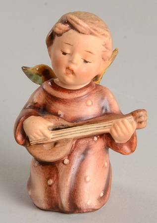 Angel Serenade by M.I. Hummel