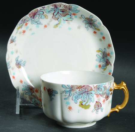 H2732 Flat Cup & Saucer Set