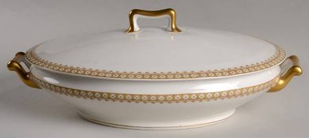 St. Albans Oval Covered Vegetable