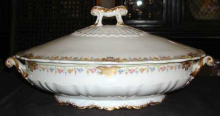 Schleiger 630-2 Oval Covered Vegetable