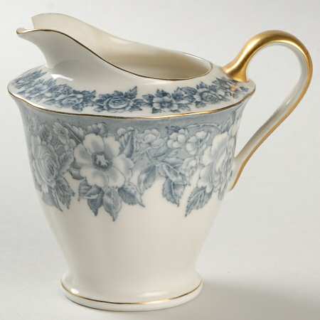 Coaching Scenes Blue Creamer