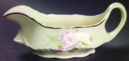 R9724 Gravy Boat