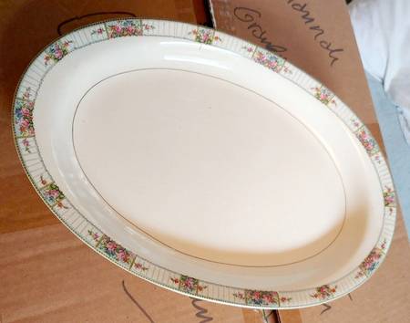 K6677M 14" Oval Serving Platter