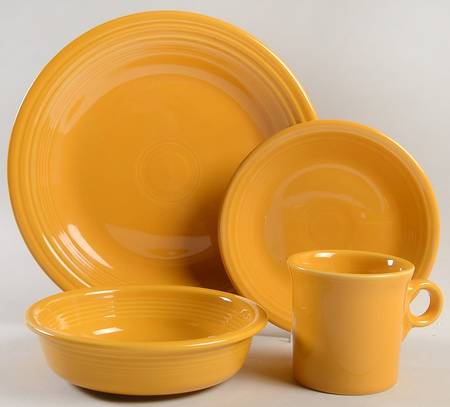 Fiesta Marigold (Intro 2008, 75th Anniversary) 4 Piece Place Setting by Homer Laughlin 