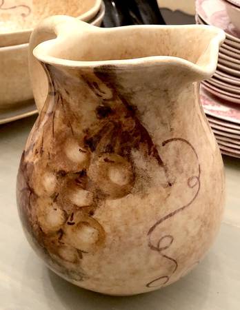 Uva Da Vino Pitcher